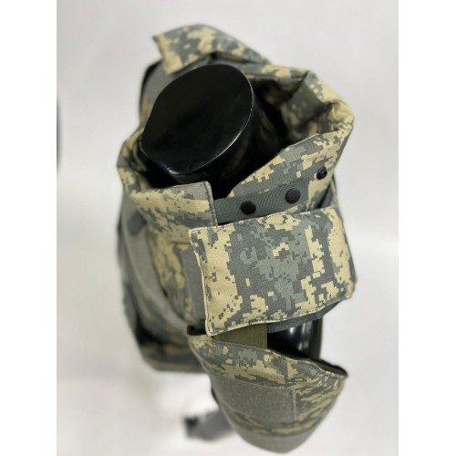 Военный бронежилет пиксельный с плитами в Воронеже